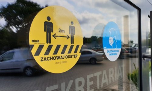 Nowość na rynku – dedykowane etykiety samoprzylepne COVID dla wybranych branż